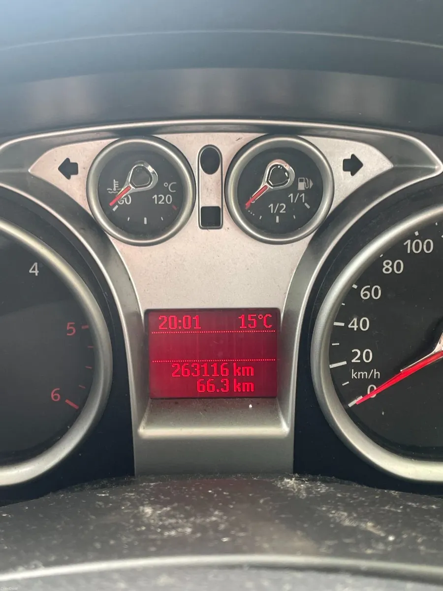 Ford Focus 2010 *NCT 02/2027* - Image 3
