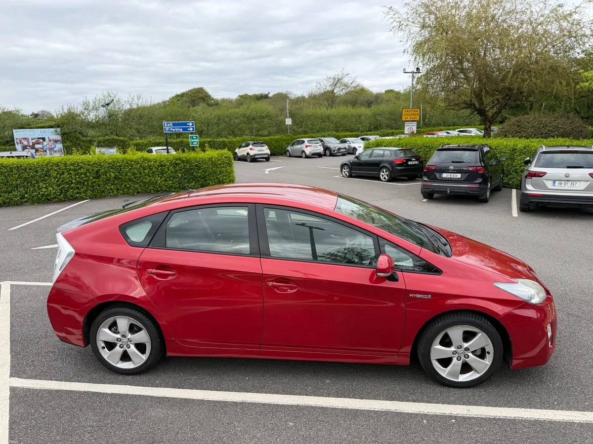 Toyota Prius NCT/Tax/TopSpec/spotless/low mileage - Image 4