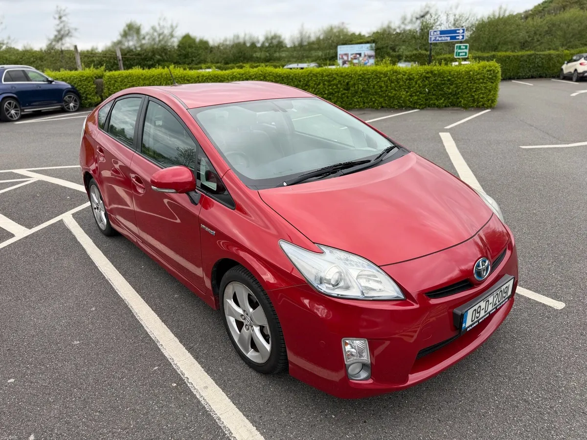 Toyota Prius NCT/Tax/TopSpec/spotless/low mileage - Image 3