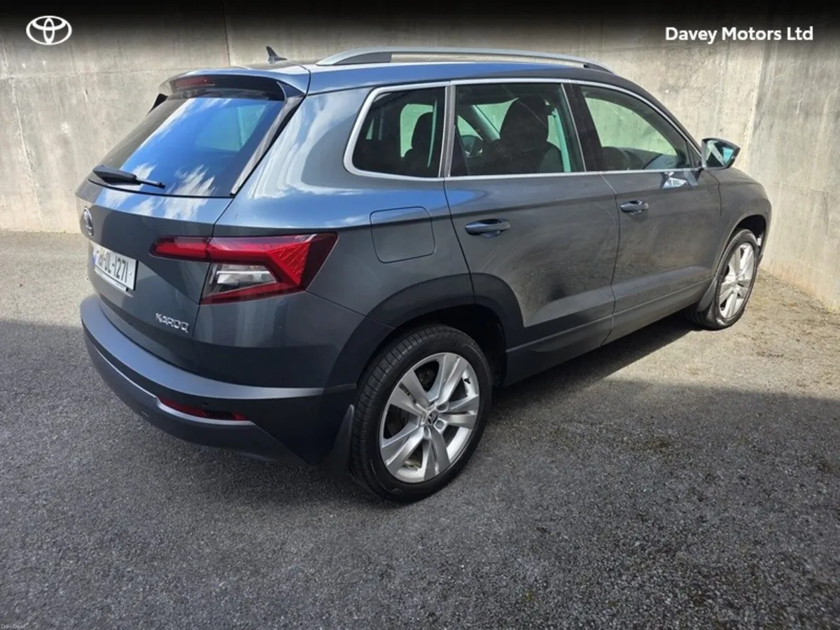Skoda Karoq STYLE 1.6 TDI 116HP 4DR 5DR - Image 2