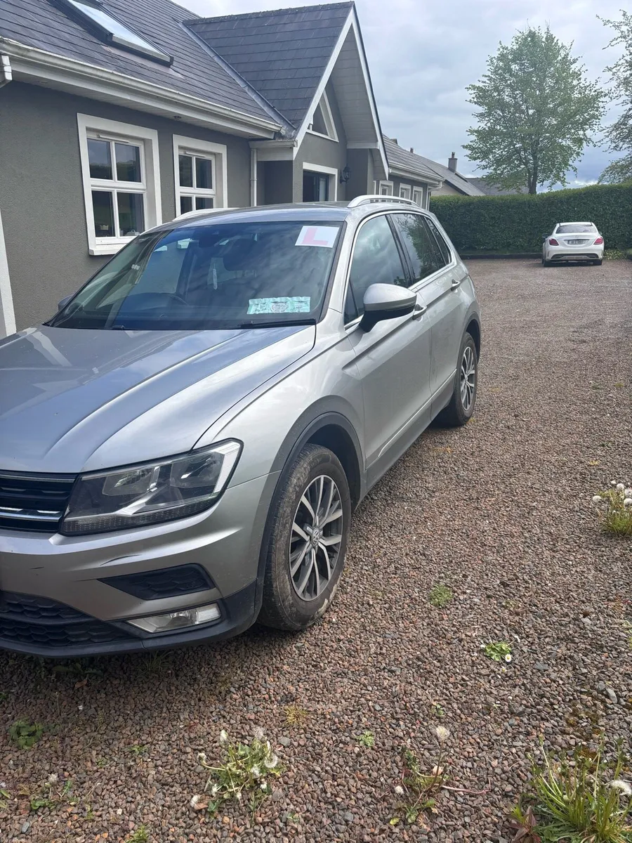 Volkswagen Tiguan - Image 4