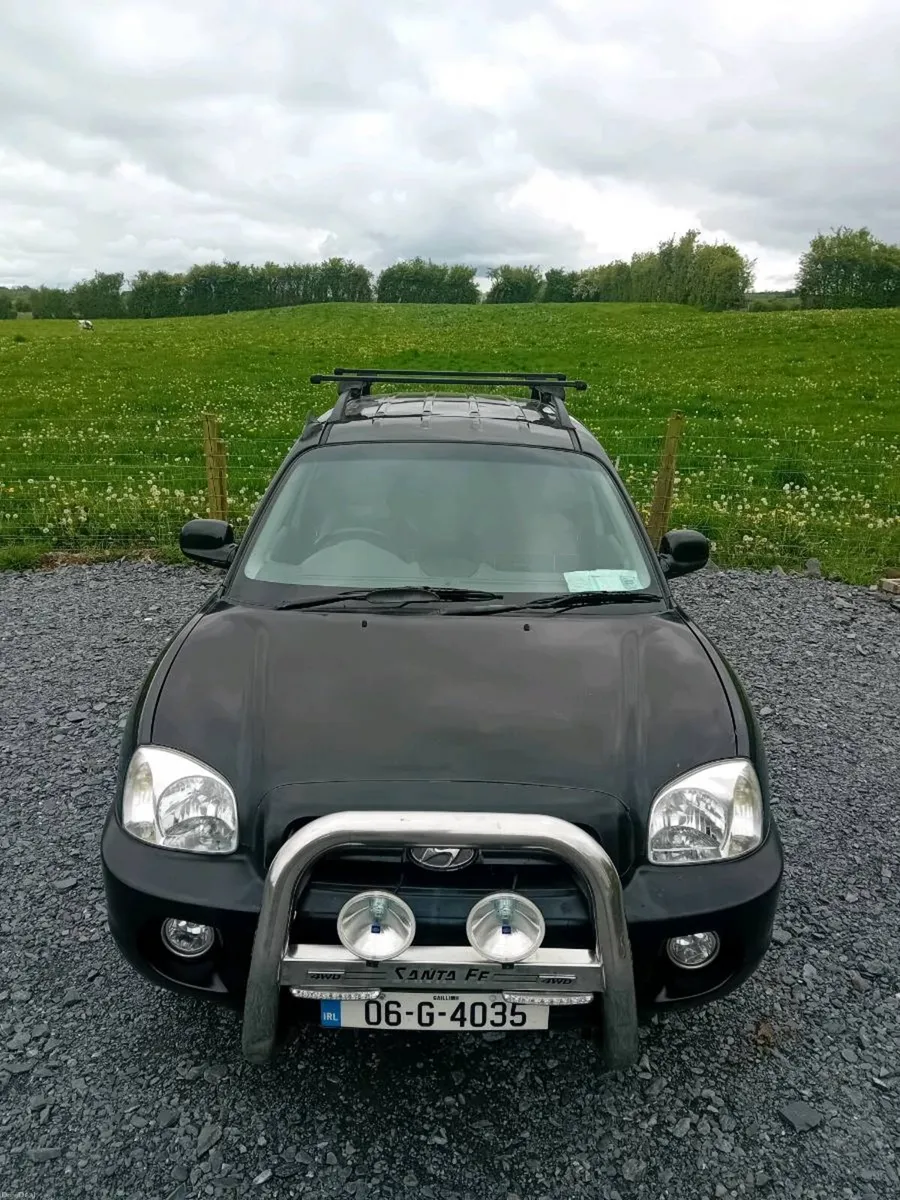 Hyundai Santa Fe SUV Diesel Jeep - Image 2