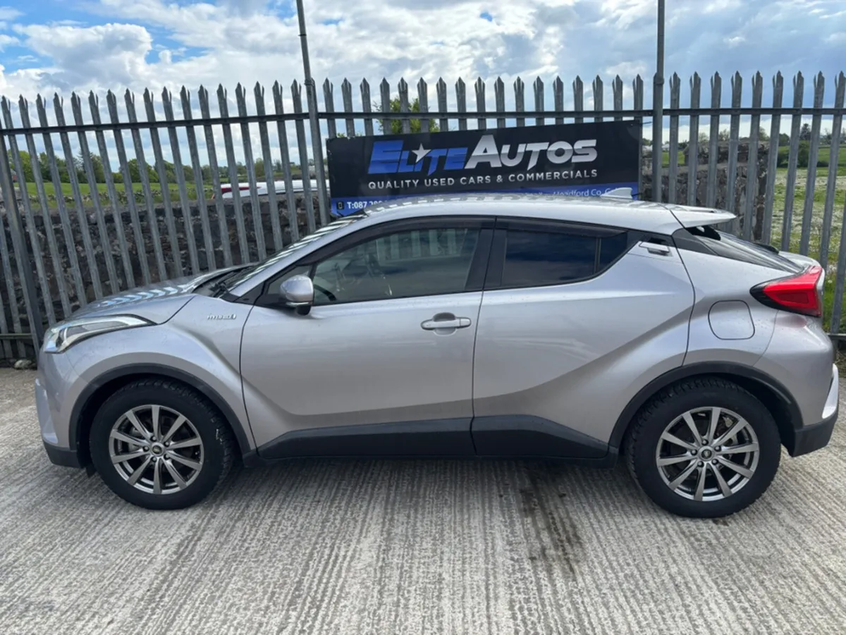 Toyota C-HR G Pack Self Charging Hybrid - Image 3