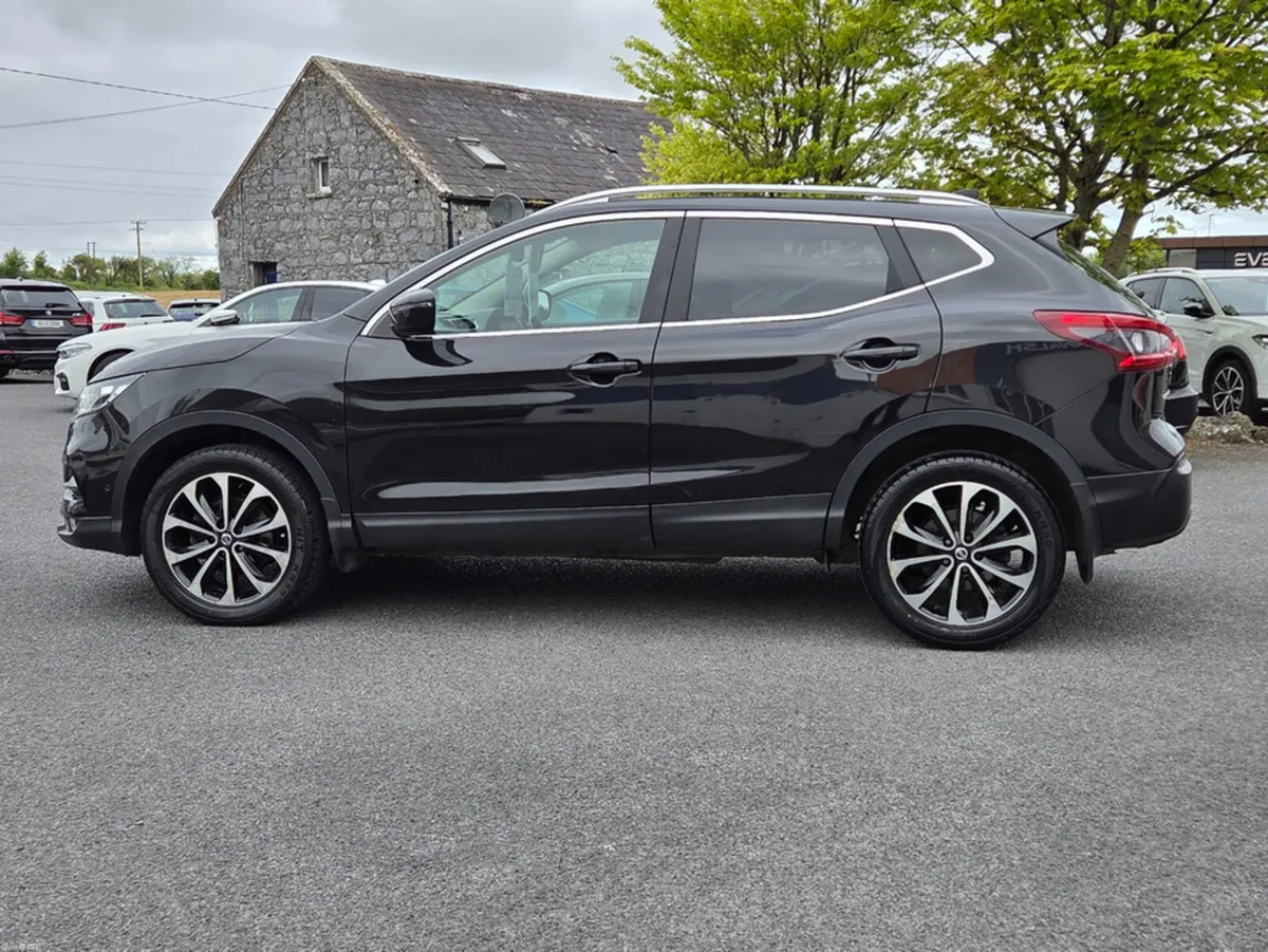 Nissan Qashqai 1.5 SV 18 4DR - Image 6