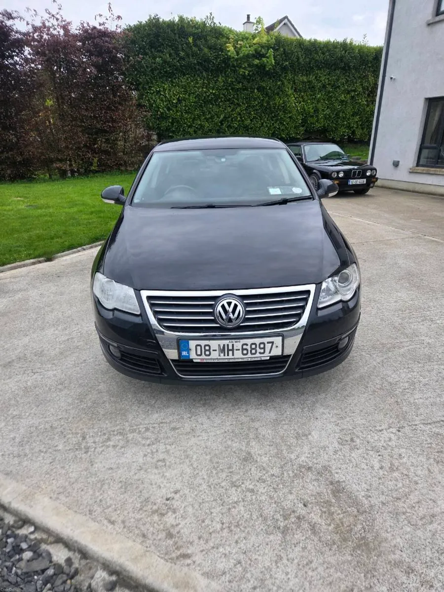Volkswagen Passat - Image 2