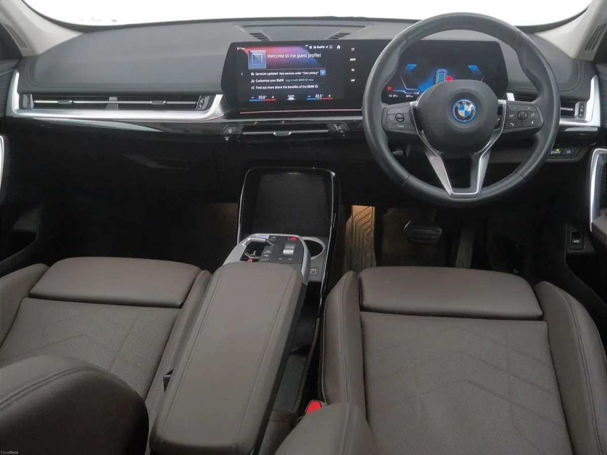 BMW iX1 xDrive30 xLine - Image 4