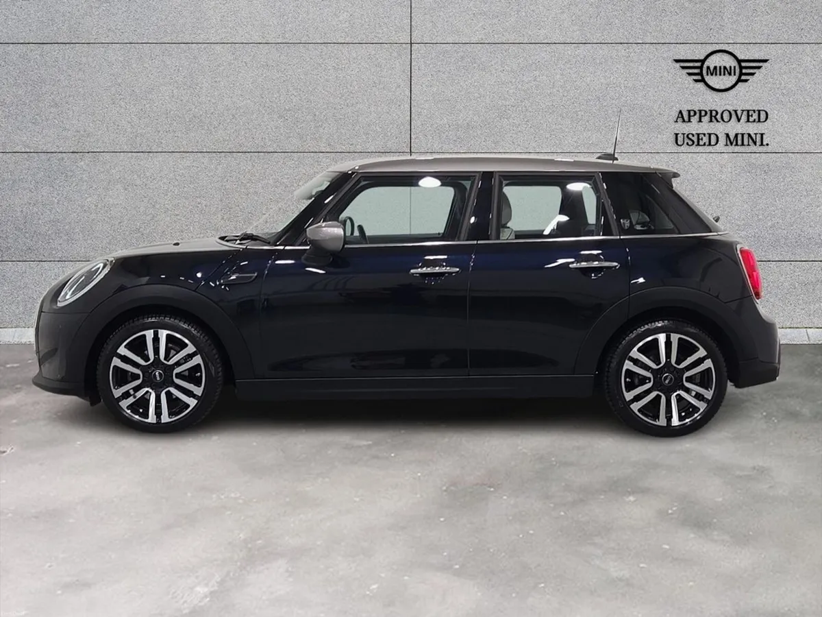 Mini Cooper 5-Door Cooper Exclusive - Image 4