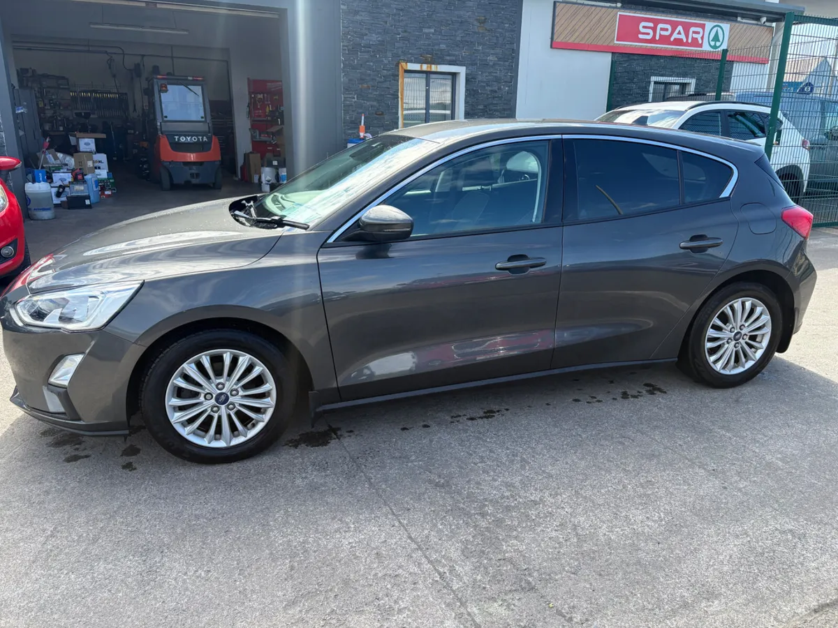 Ford Focus 2019 - Image 3