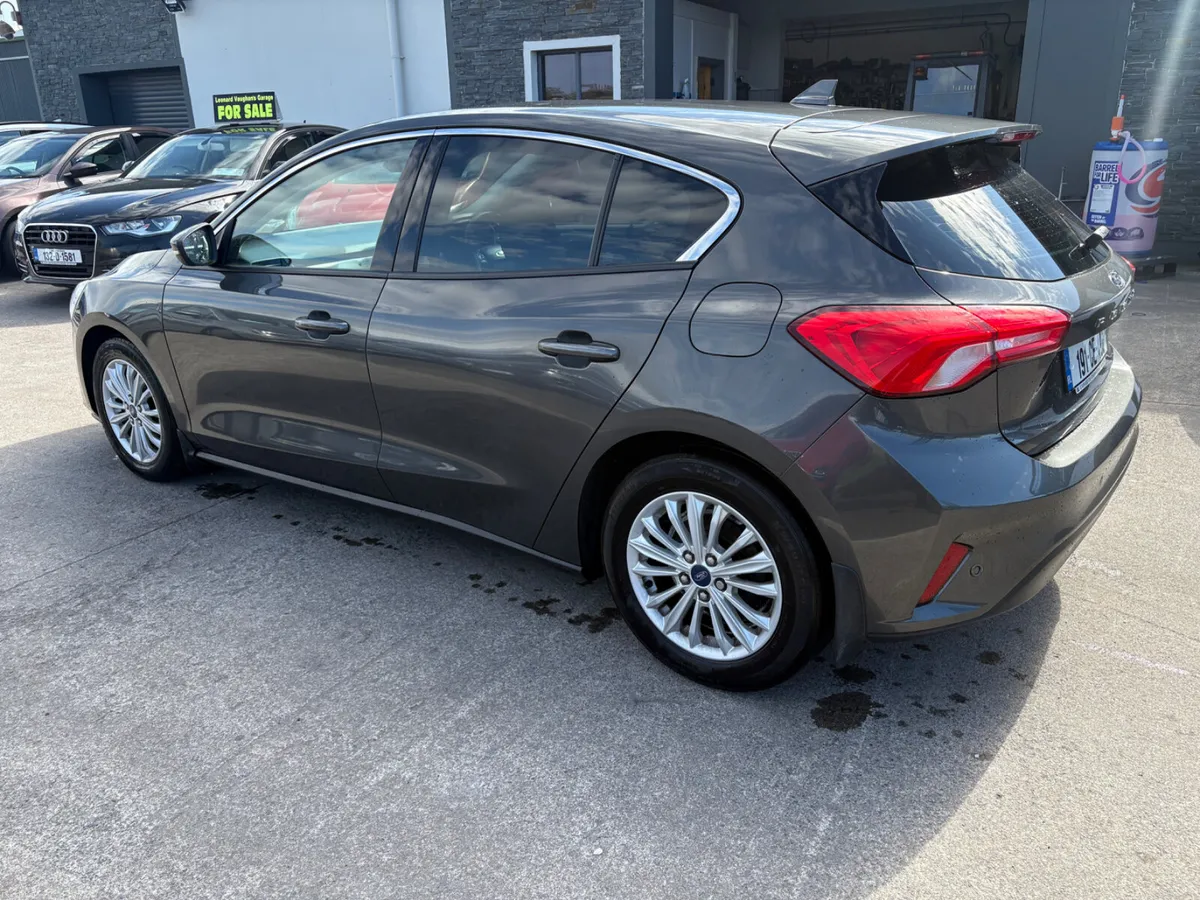 Ford Focus 2019 - Image 6