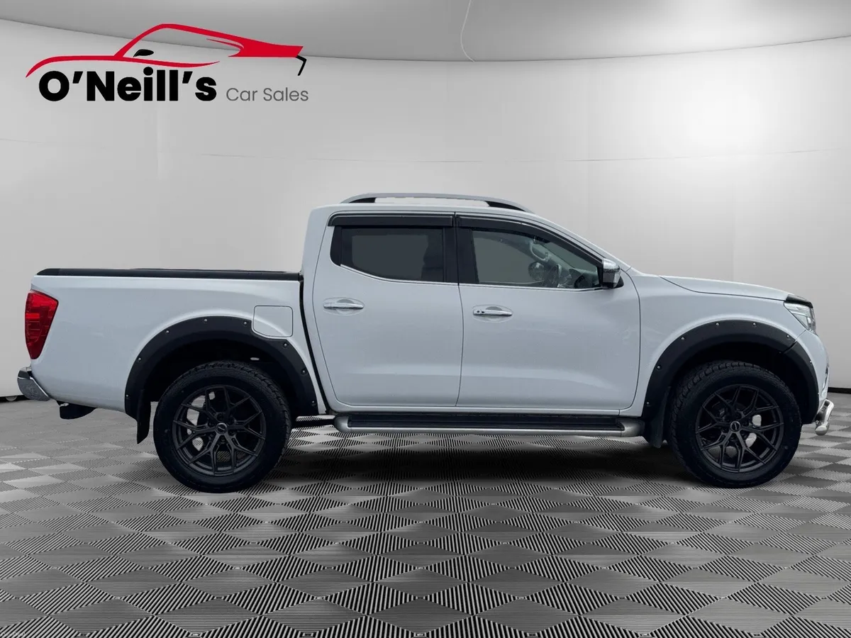 Nissan Navara 2018 *NO VAT* 2.3 DCI NP300 TEKNA - Image 2