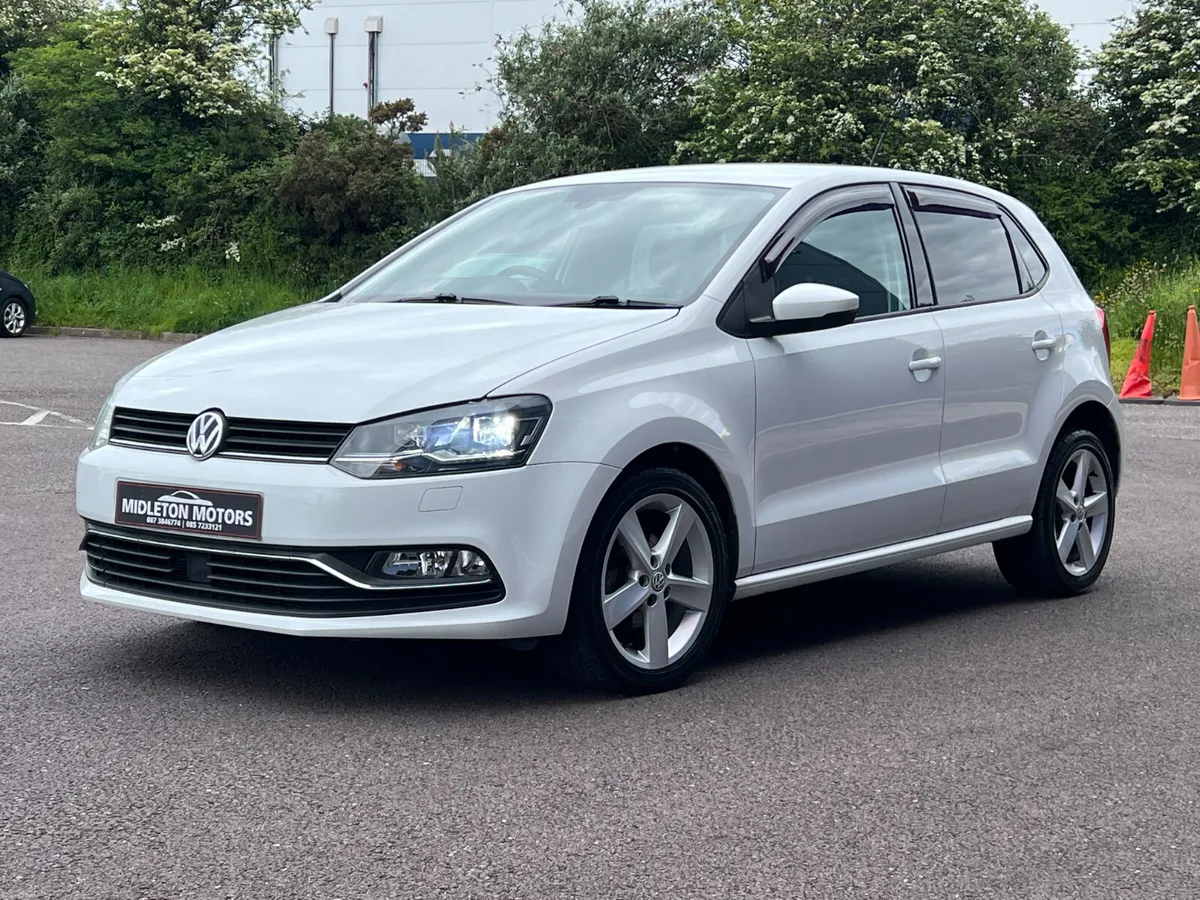 17 VW Polo 1.2 TSI Highline Automatic - Image 2