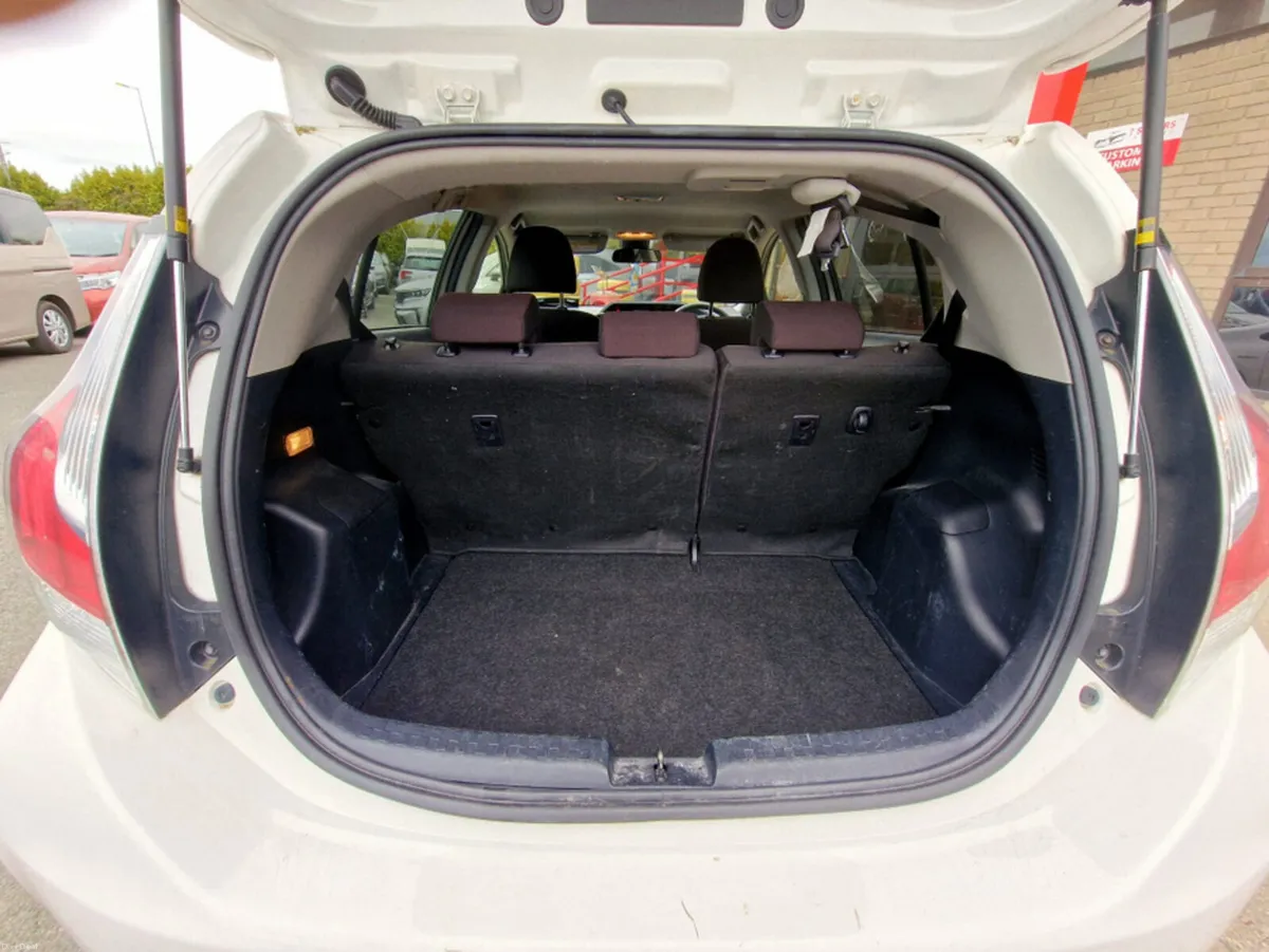 Toyota Aqua LOW MILEAGE, androiod car play, 5DR AU - Image 6