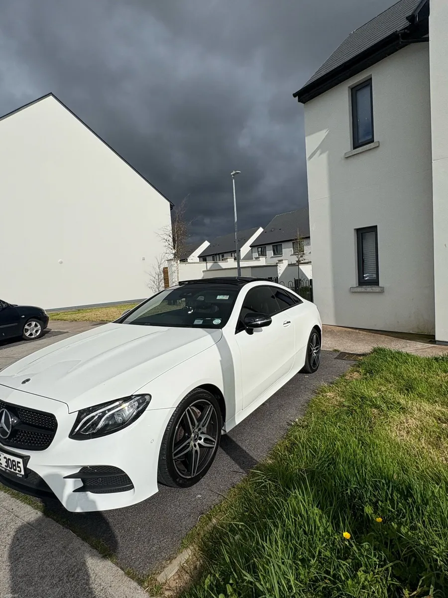 Mercedes Benz eclass 220 coupe - Image 4