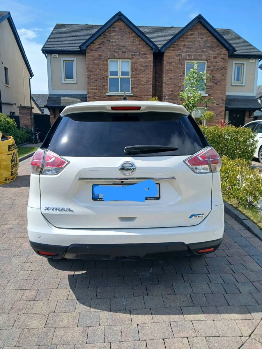 Nissan Xtrail hybrid (automatic) - Image 3