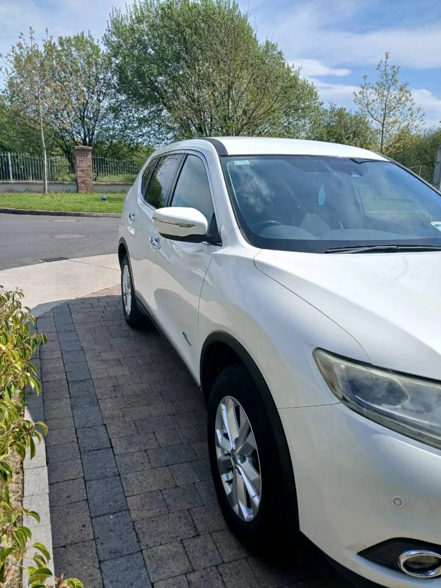 Nissan Xtrail hybrid (automatic) - Image 4