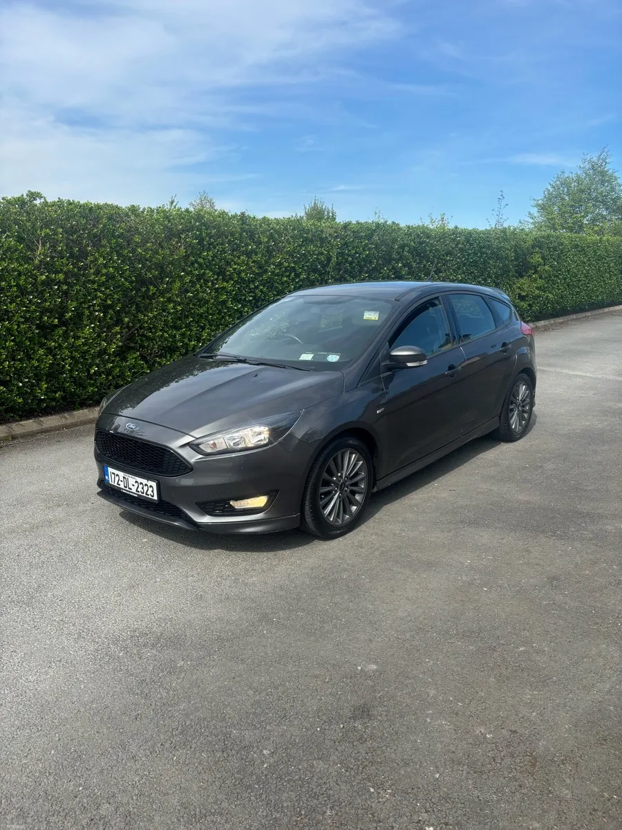 2017 Ford focus ST Line - Image 4