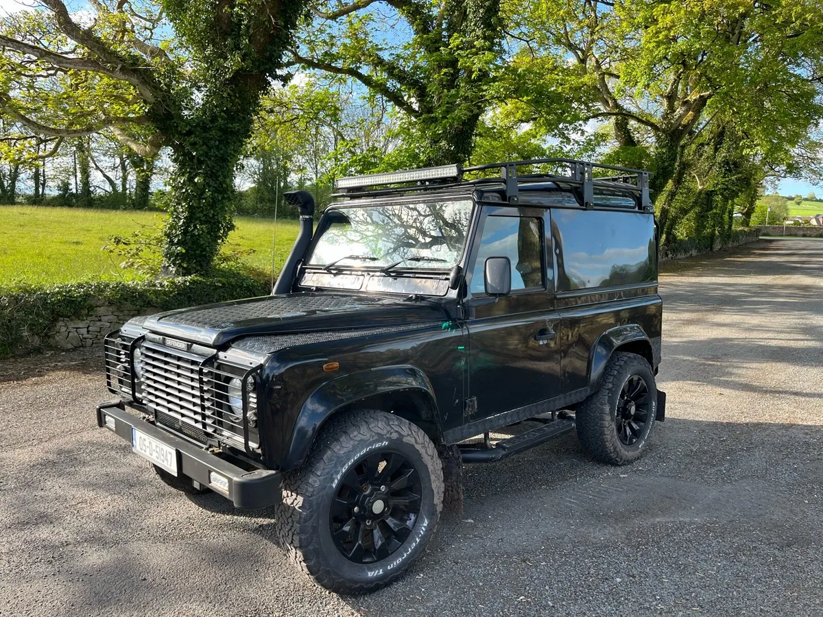 Land Rover defender - Image 3