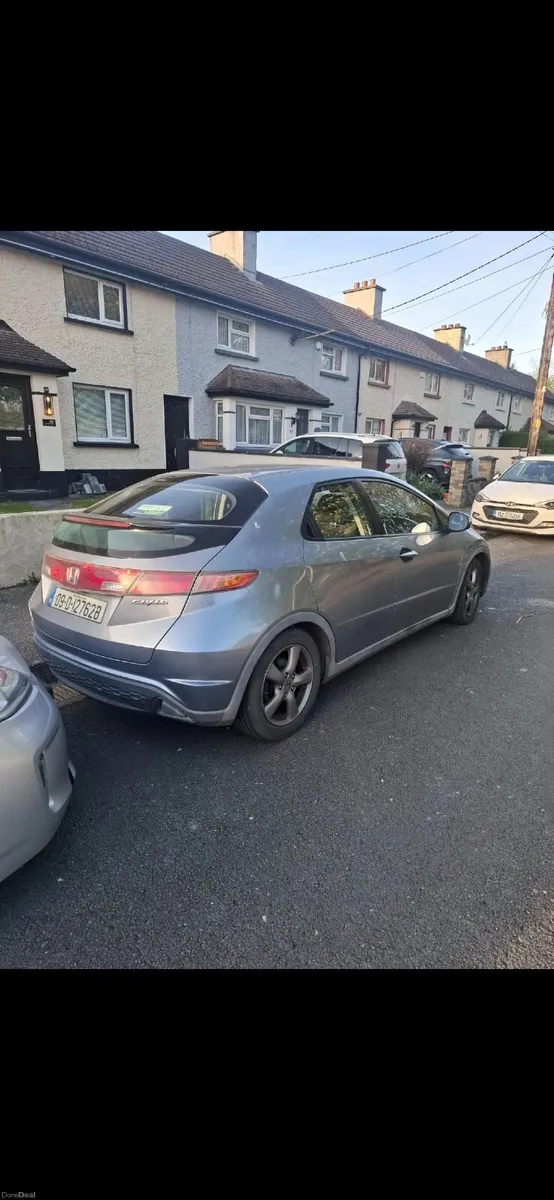Honda Civic 2009 - Image 2