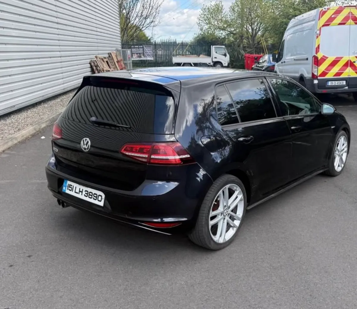 Automatic Volkswagen Golf GTD 2.0 TDI 5DR - Image 2