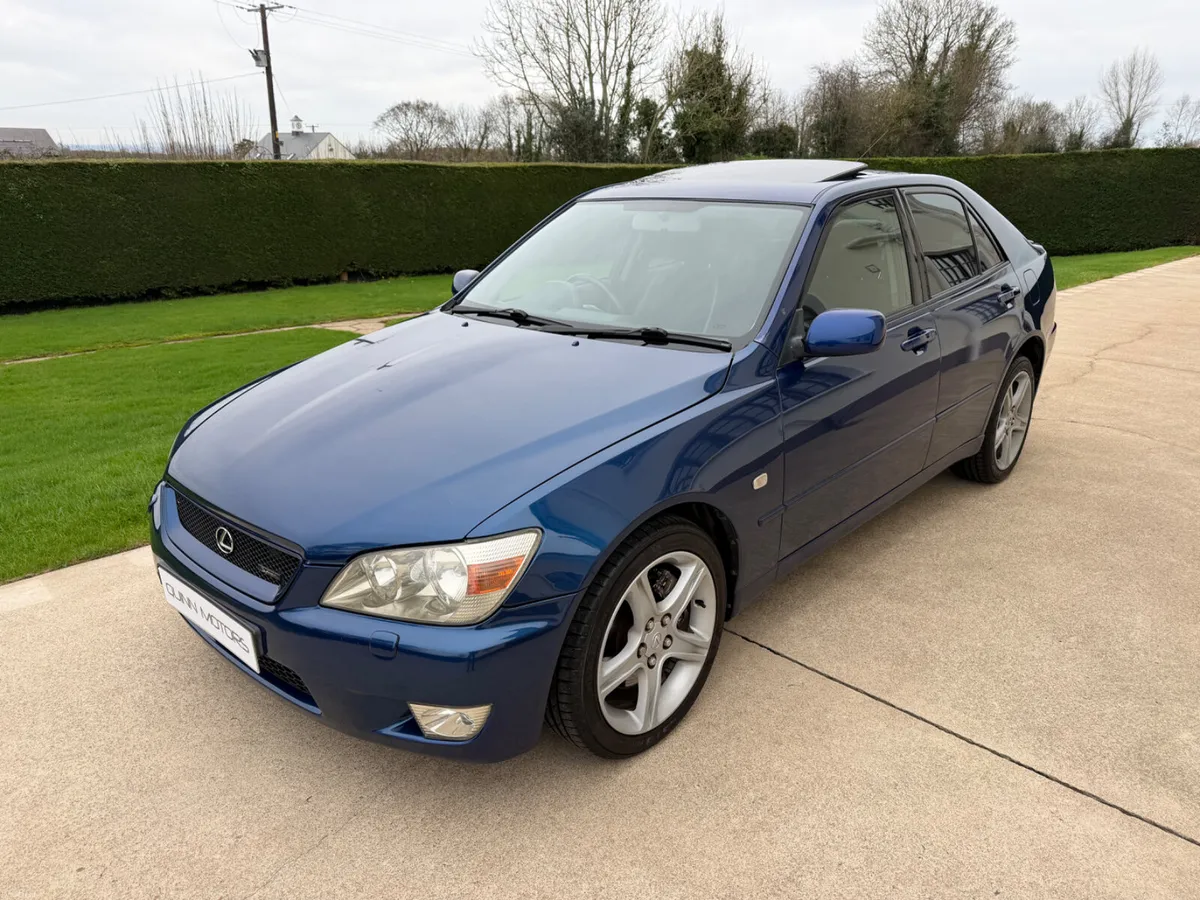 2004 LEXUS IS200 SE | SUNROOF | FULL LEATHER