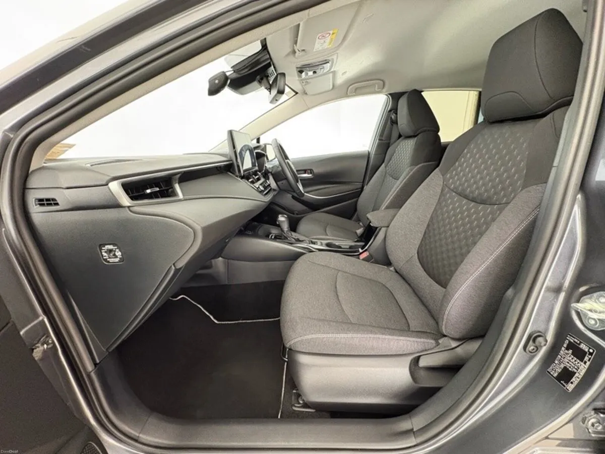 Toyota Corolla Luna Sport Hybrid Saloon - Image 6