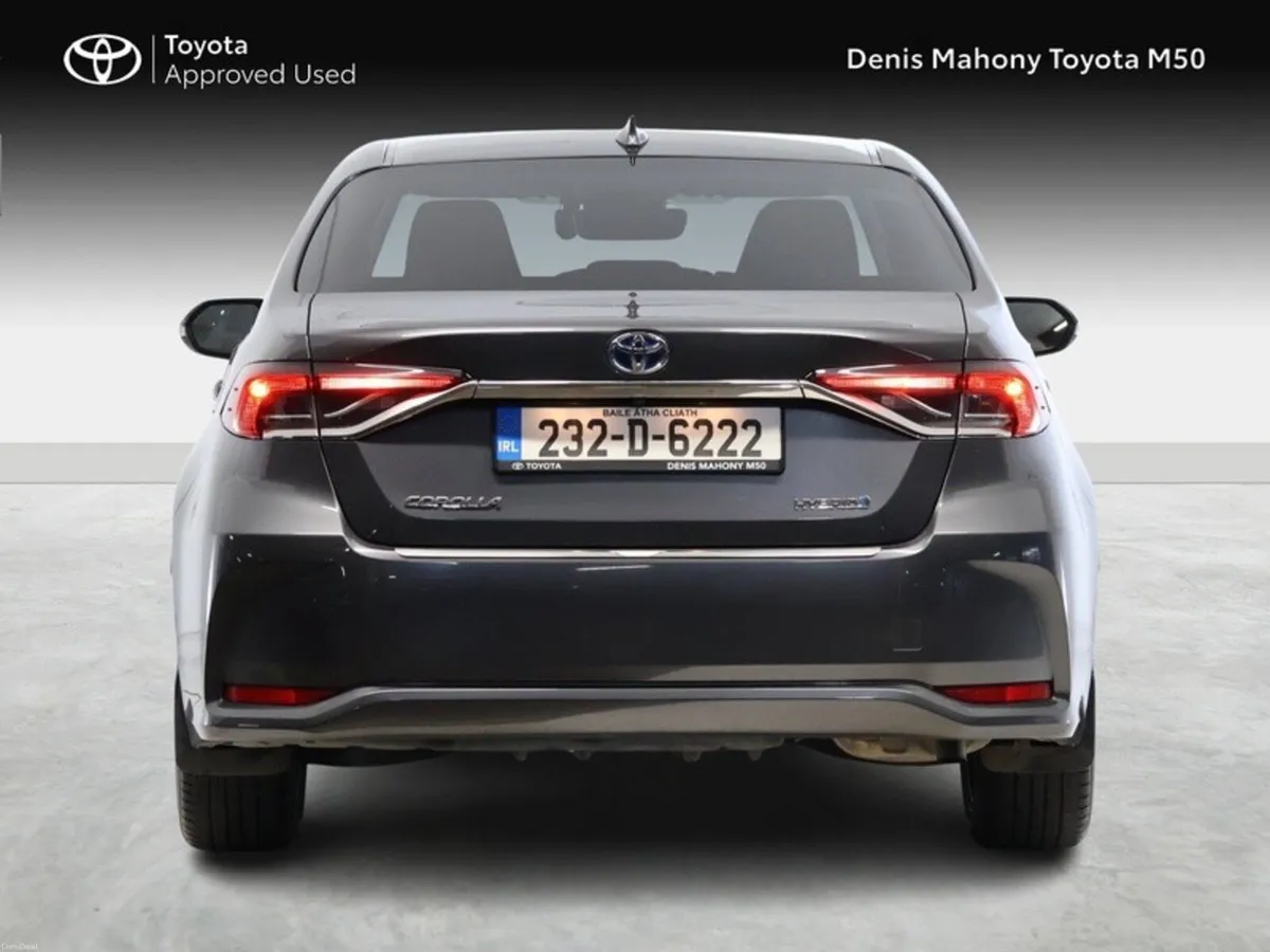 Toyota Corolla Luna Sport Saloon Hybrid - Image 4