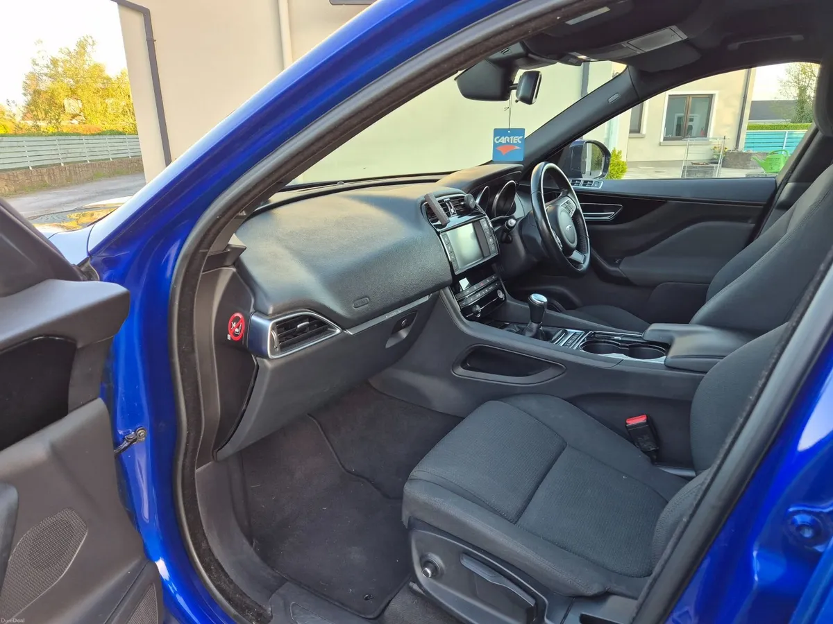 Jaguar F-Pace 2018 - Image 4
