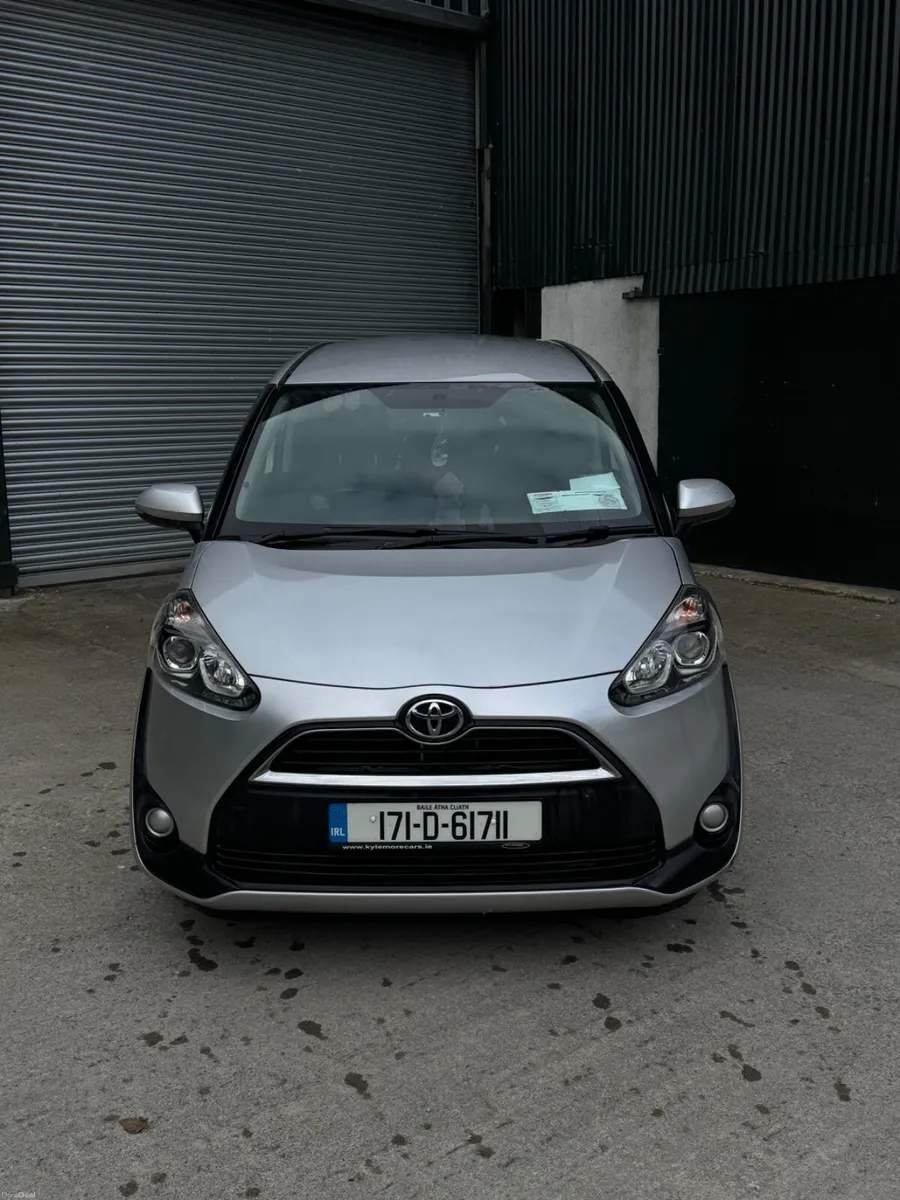 Toyota Sienta 2017 Automatic Low mileage - Image 2