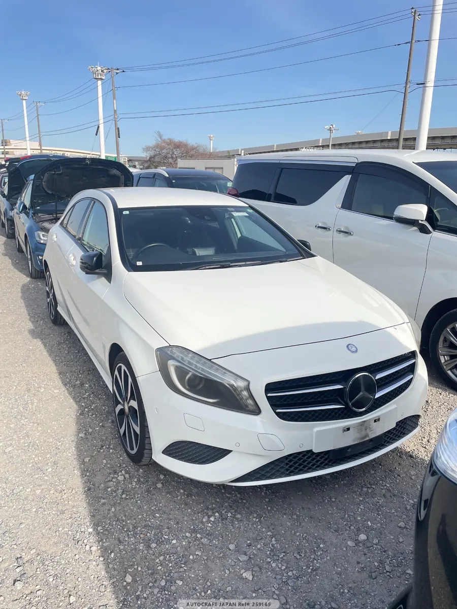 2013 Mercedes A180 Sport Night edition* Low kms - Image 1