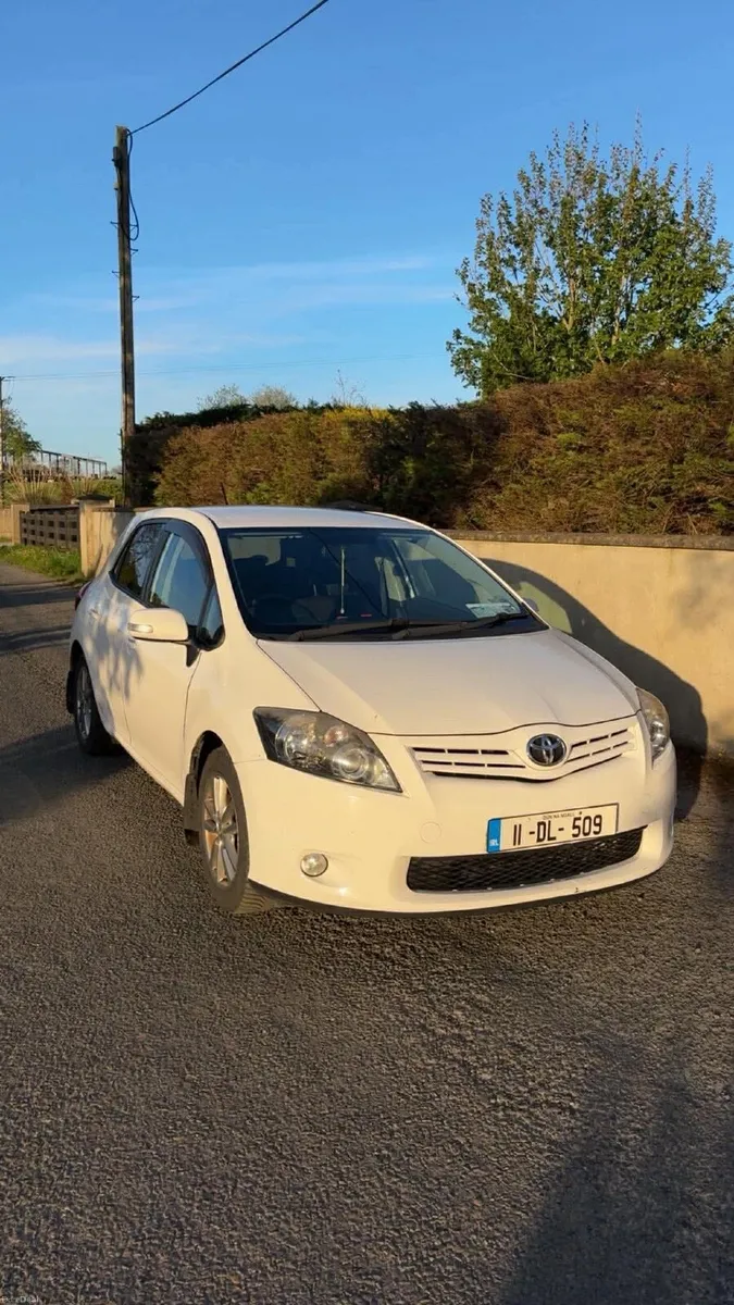 Toyota Auris 2011 - Image 1