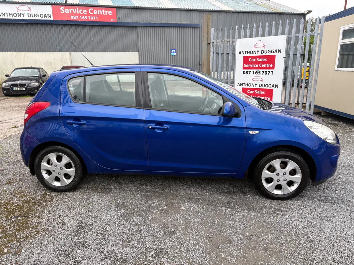 Hyundai i20 - Image 2