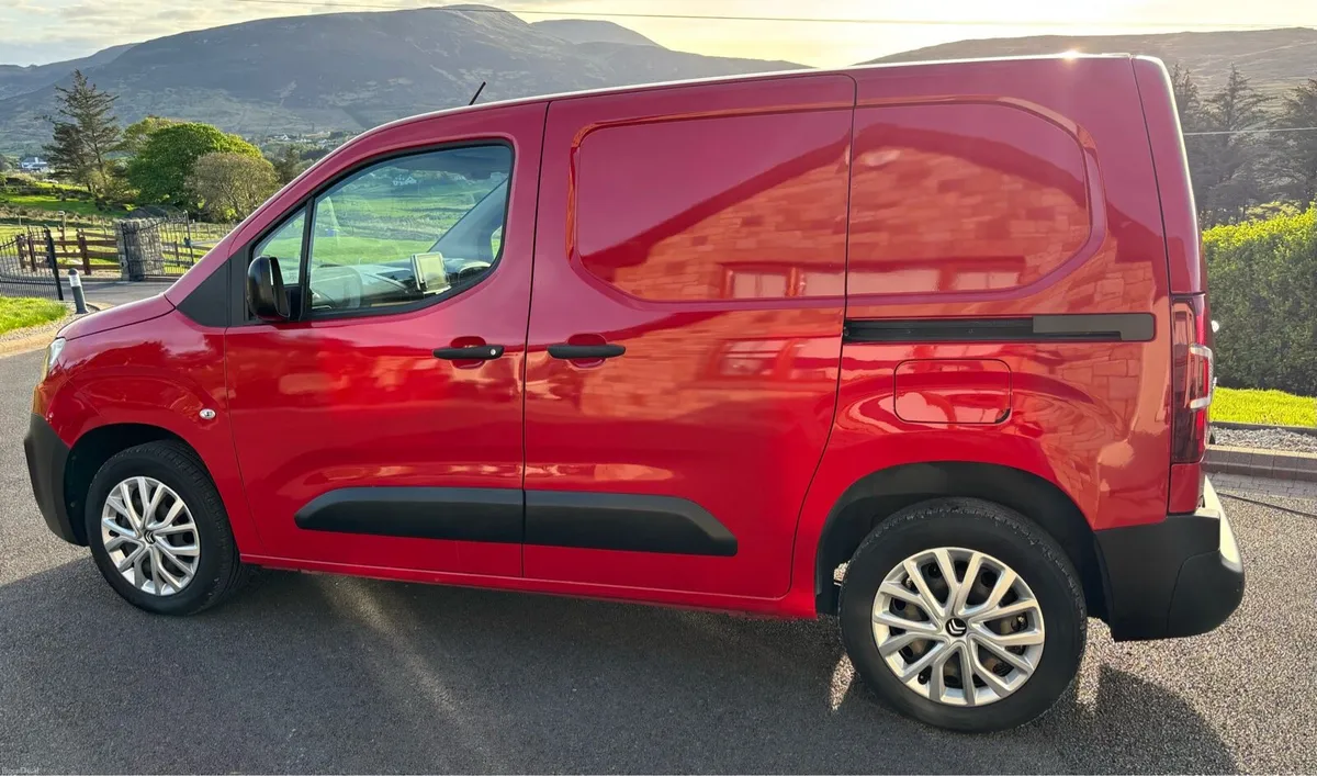 ** 2022 Citroen Berlingo Enterprise Pro ** NO VAT - Image 4