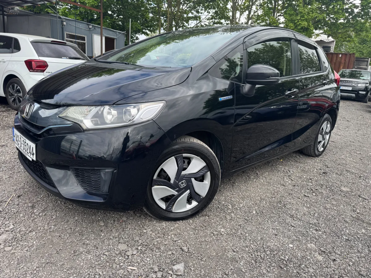 Honda Fit Hybrid Automatic - Image 2