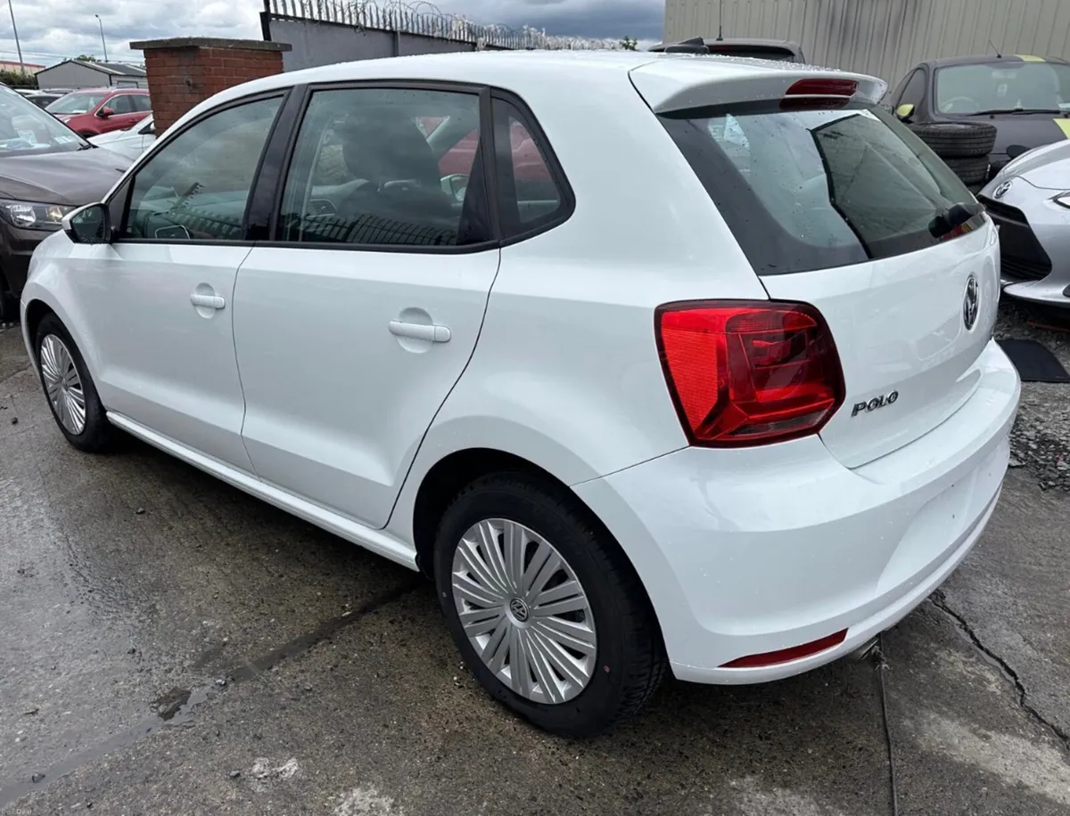Volkswagen Polo 2015 Auto/ Only 28 km/ warranty - Image 4