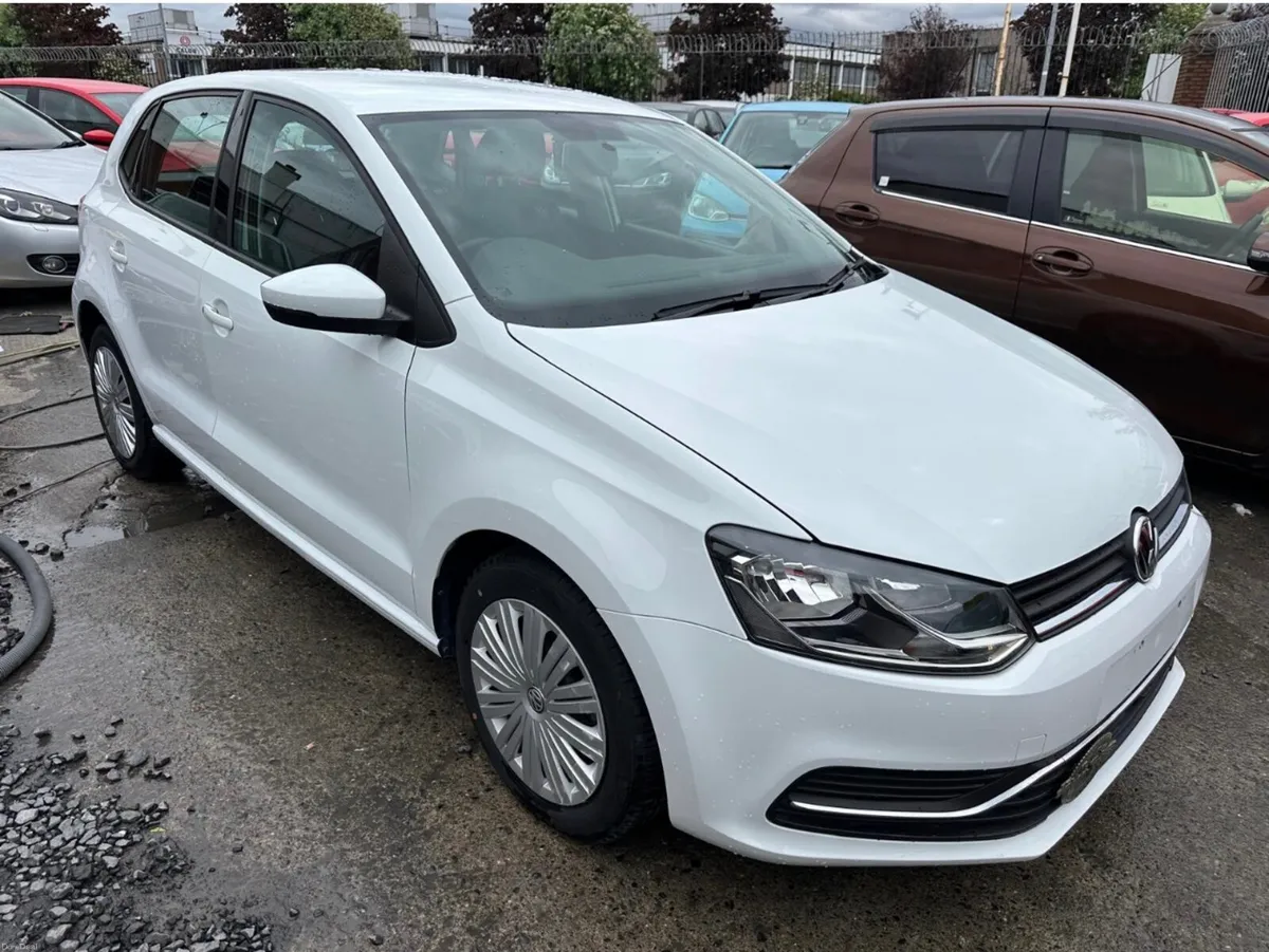 Volkswagen Polo 2015 Auto/ Only 28 km/ warranty - Image 2