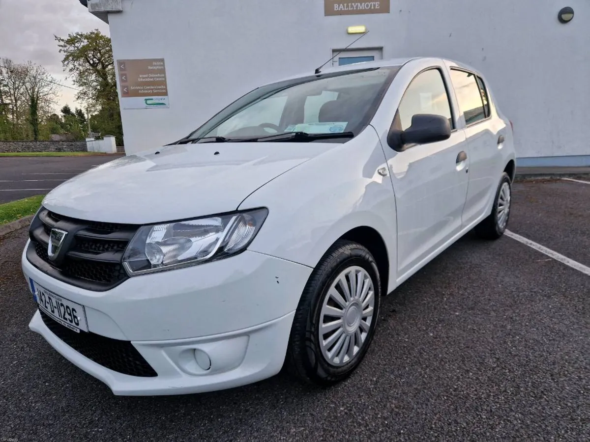 142 DACIA SANDERO NCT & TAXED €3750ono! - Image 2