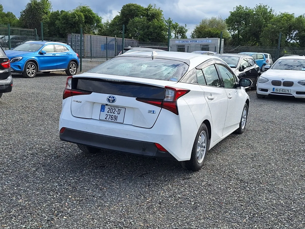 Toyota Prius 1.8L Hybrid Automatic - Image 4