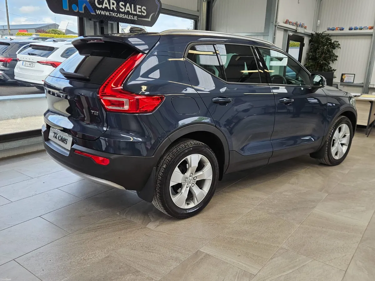 212 VOLVO XC40 1.5 PETROL MANUAL - Image 2