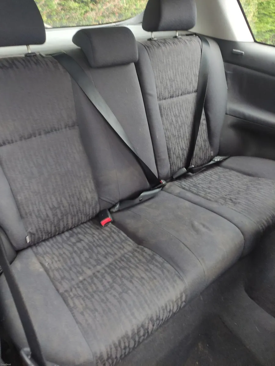 Toyota Corolla 2004 - Image 3