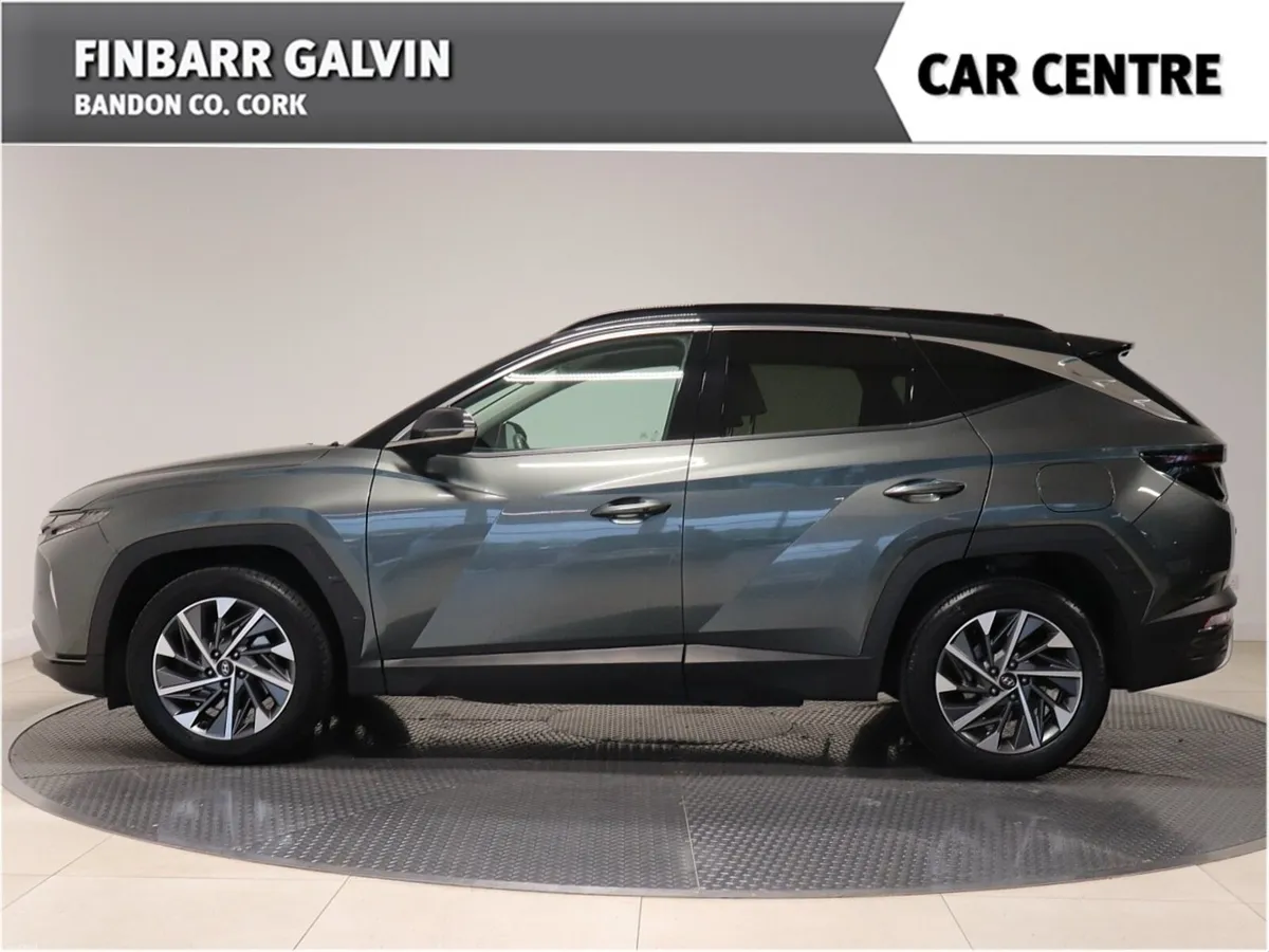 Hyundai Tucson  2WD Executive Plus - Image 3