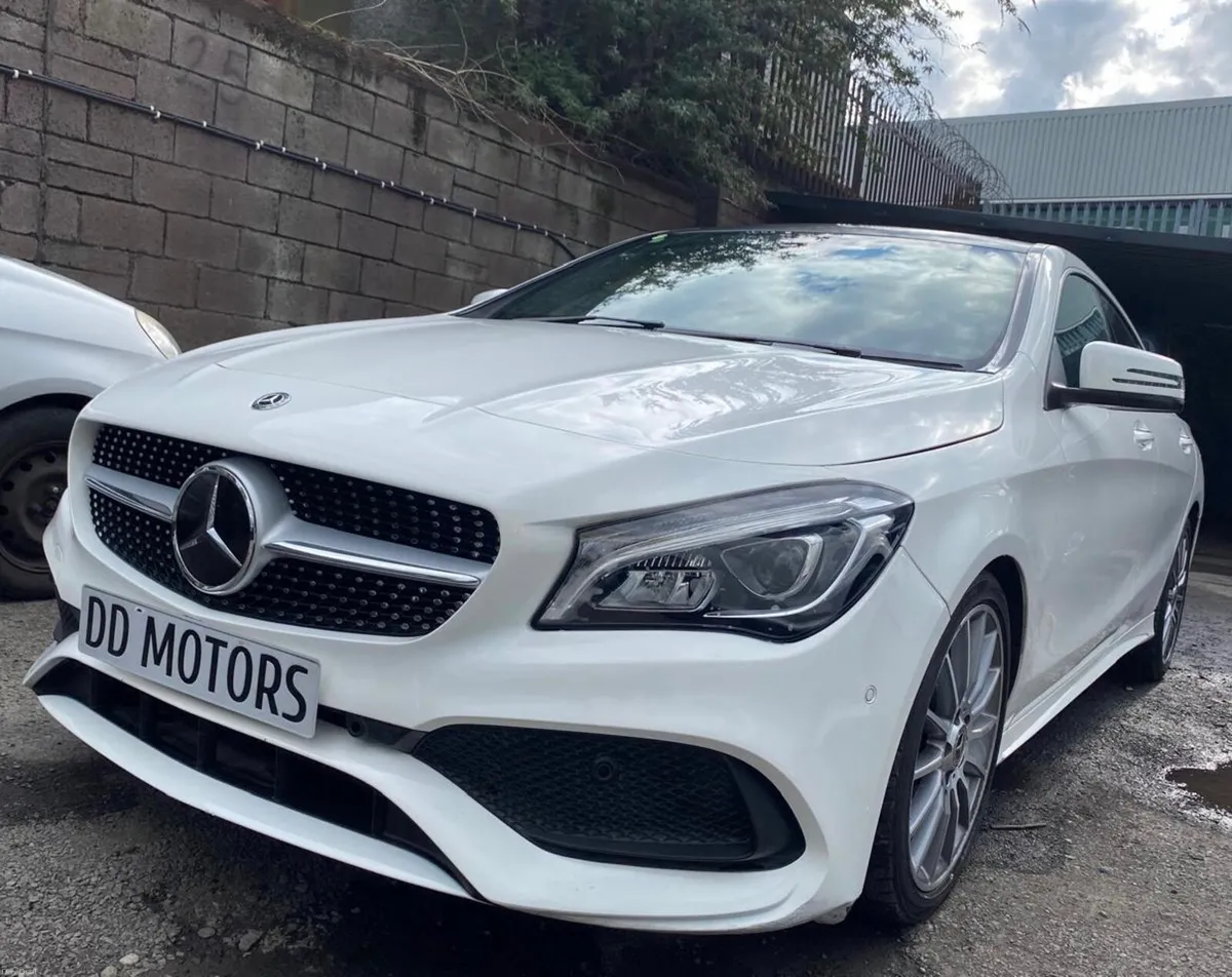 Mercedes- Benz  CLA 2018 1.6 AMG LINE PREMIUM - Image 3