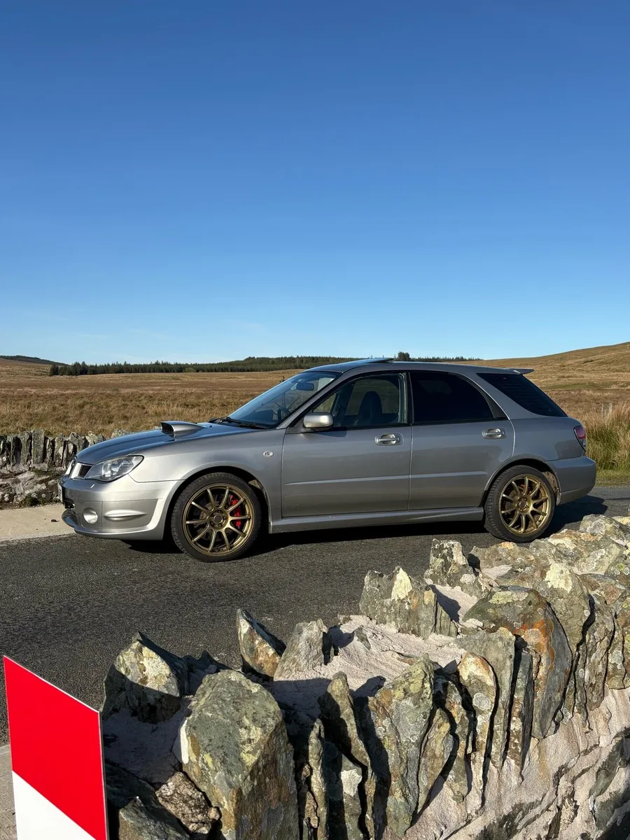 Subaru Impreza 2.5 Turbo wagon - Image 2