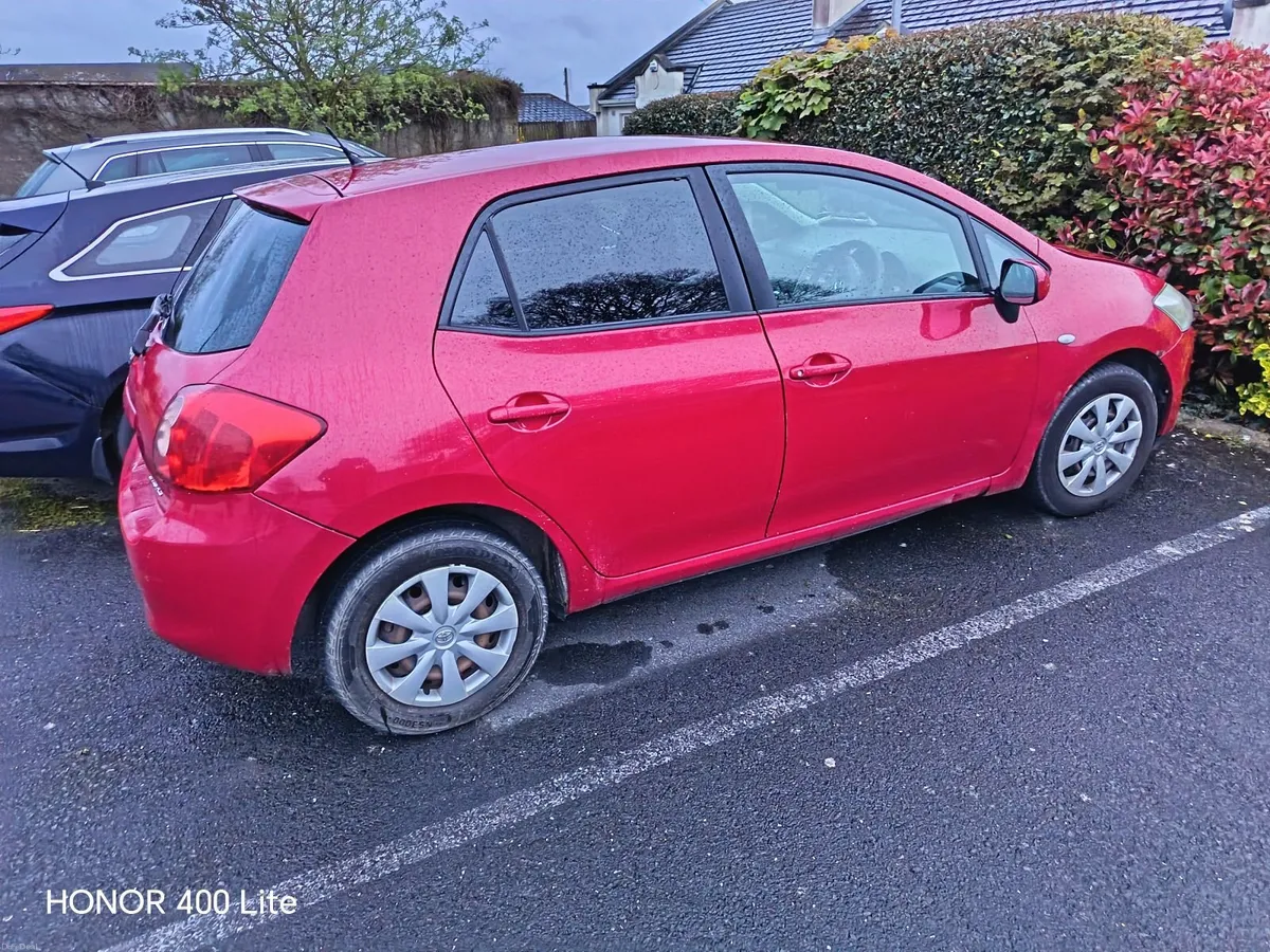 Toyota Auris 2008 - Image 1