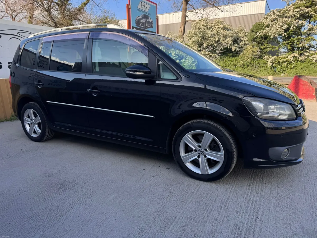 132 VW Touran 1.4 TSI DSG AUTO Low Miles Warranty - Image 2
