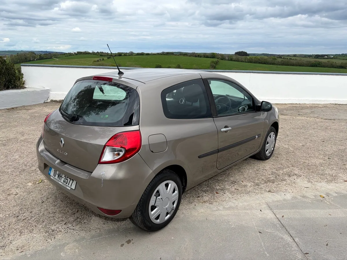 2010 Renault Clio Petrol - Image 3