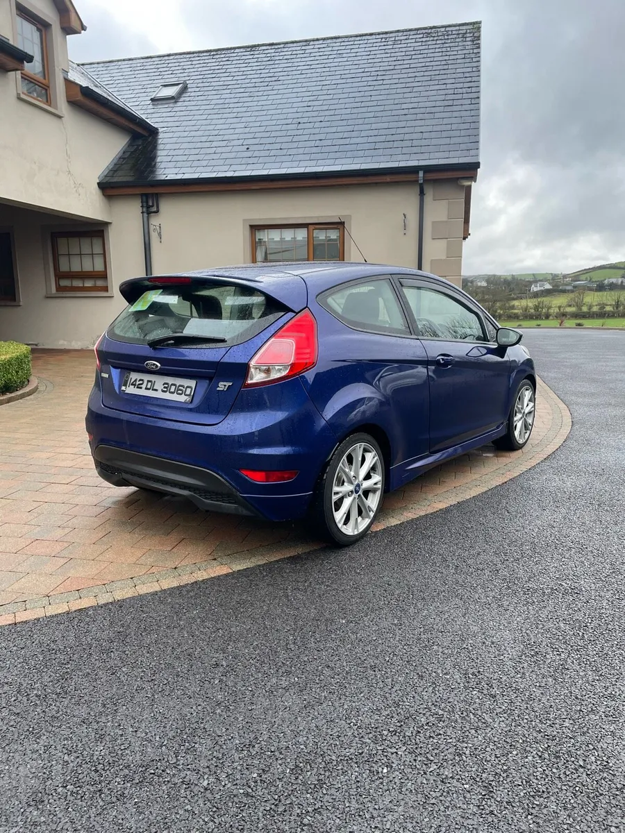 Ford Fiesta Zetec - Image 1