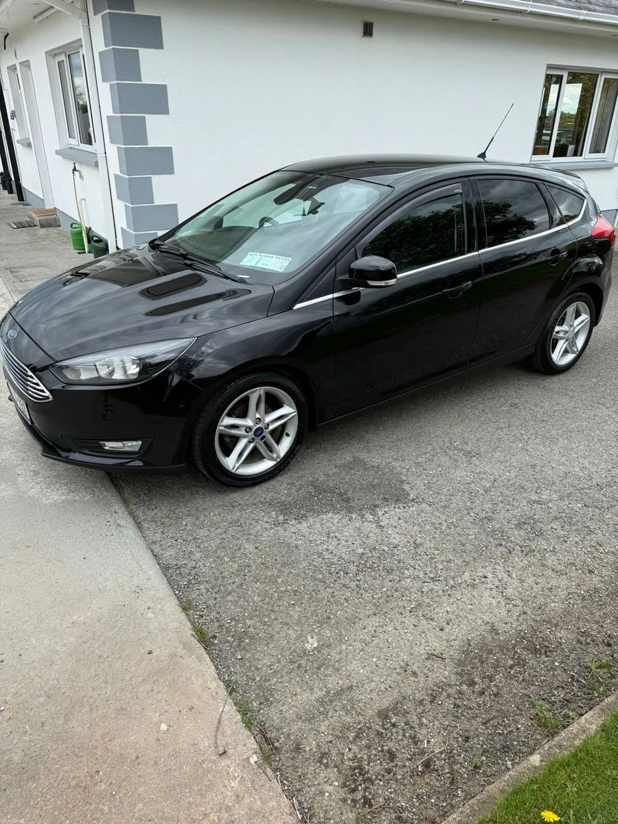 Ford Focus 161 Zetec - Image 2