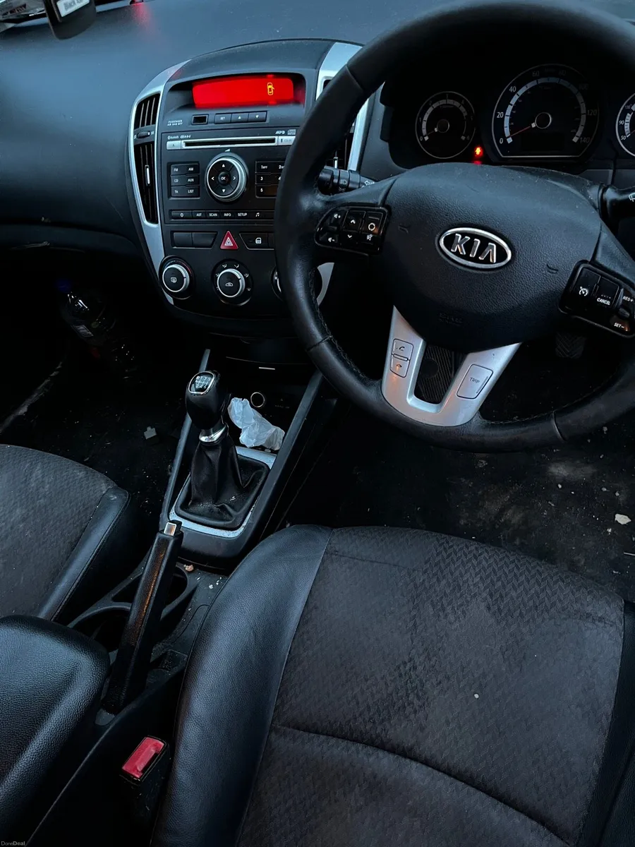 Kia ceed - Image 4
