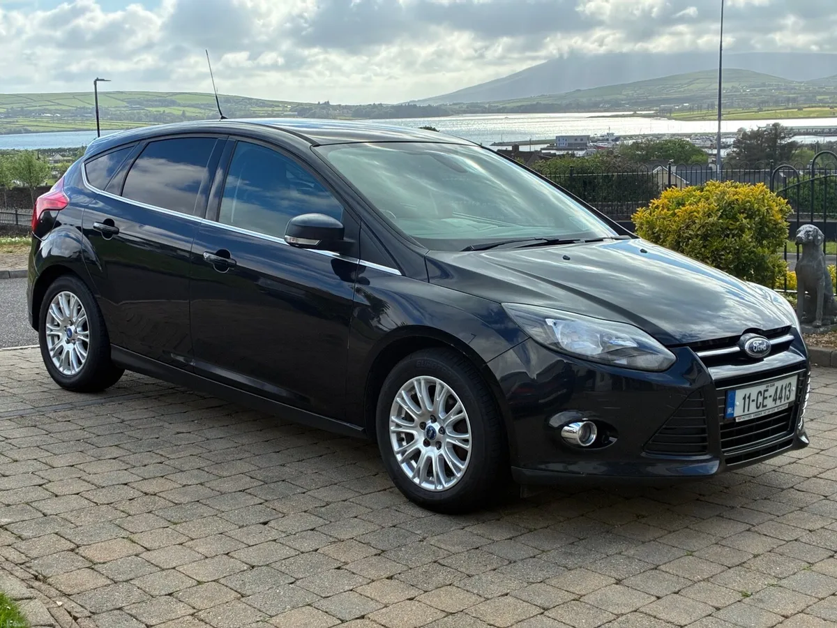 Ford Focus 2011 - Image 1