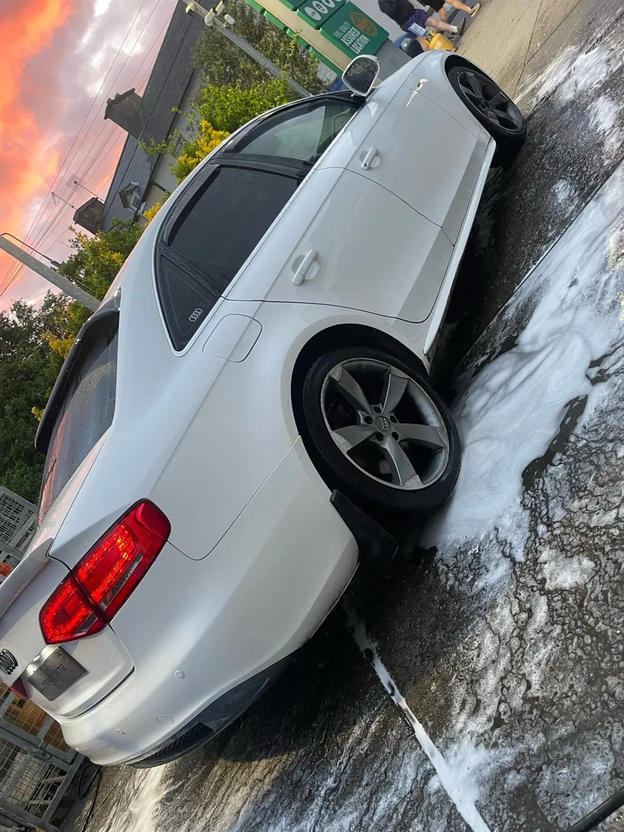 Audi A4 - Image 2